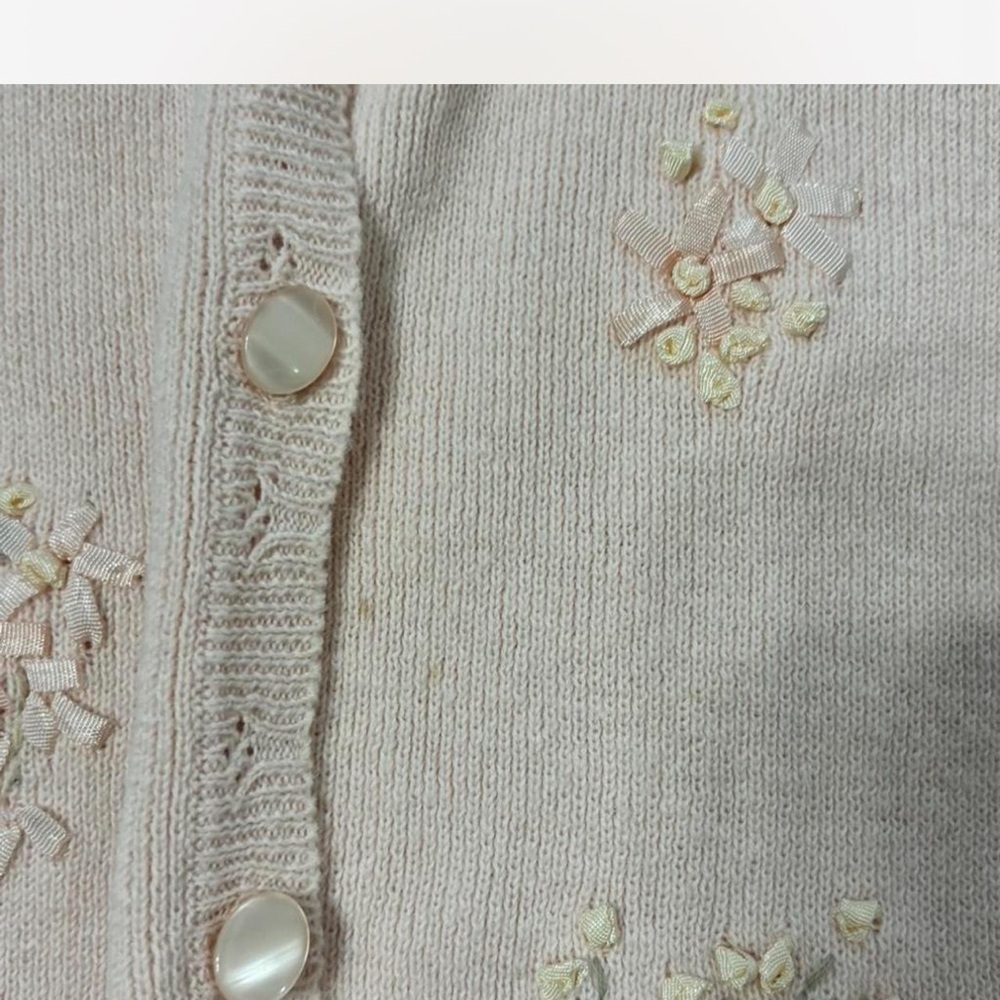 Cottage Core Embroidered Vest - Picture 4 of 4